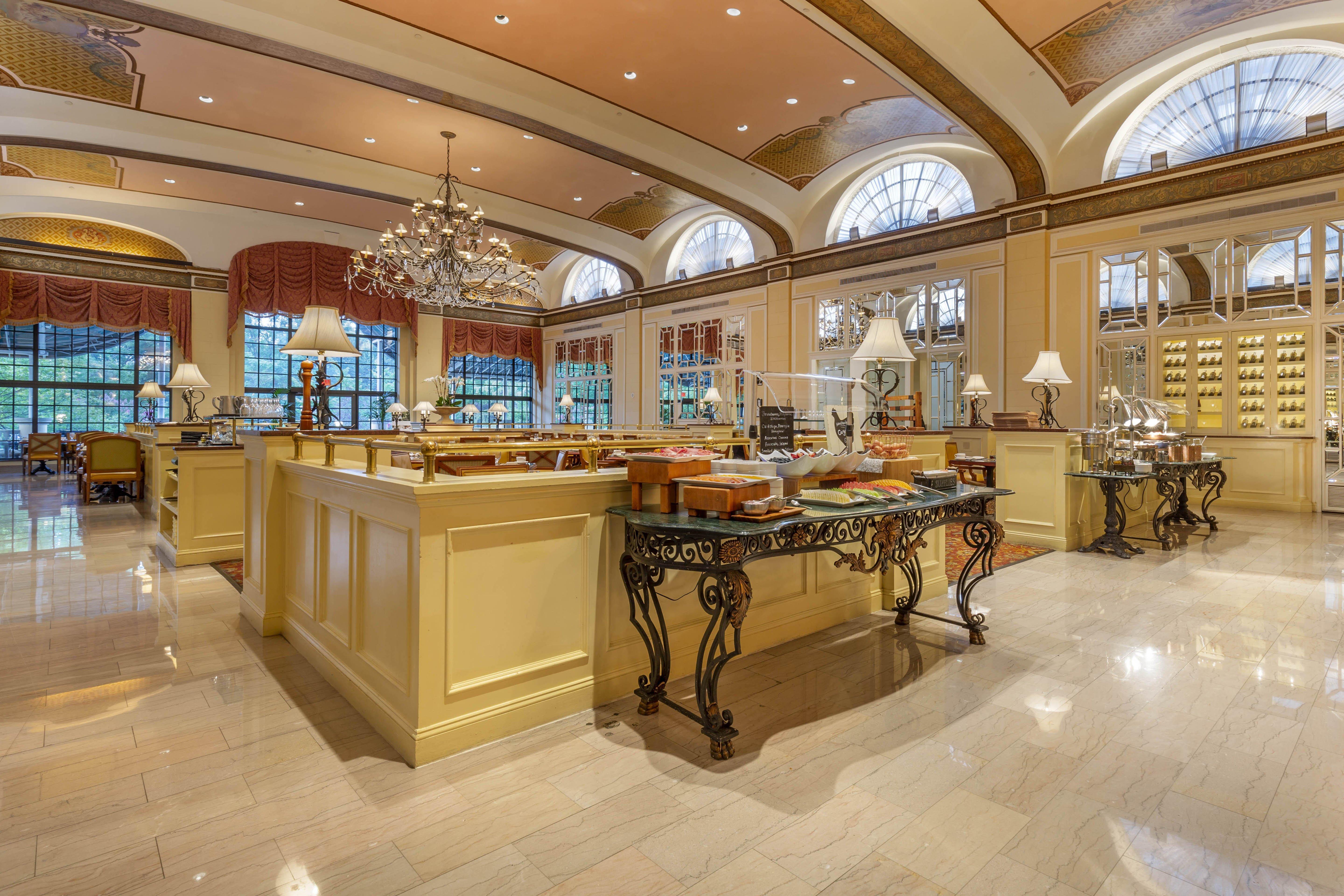 Omni Shoreham Hotel Washington Bagian luar foto