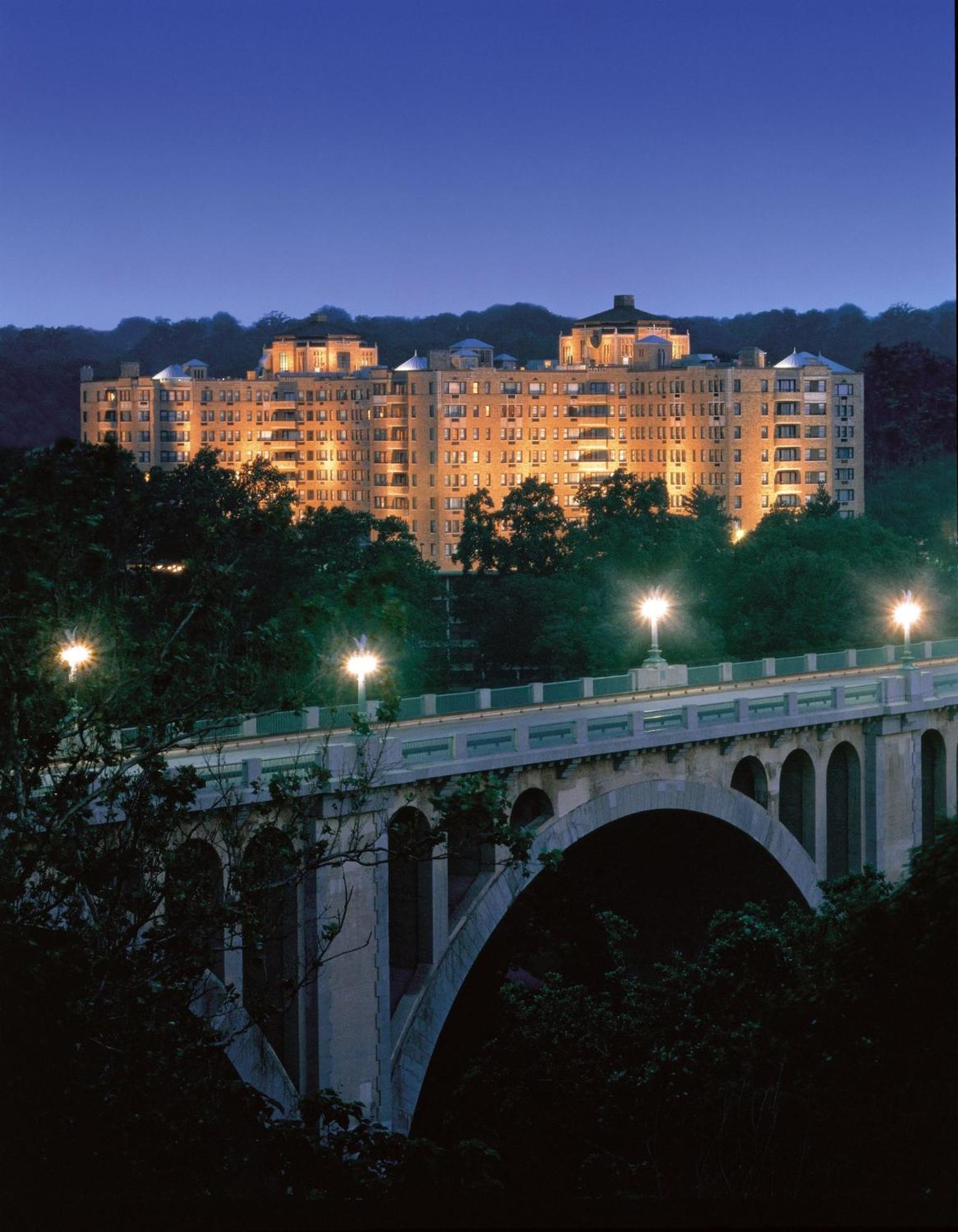 Omni Shoreham Hotel Washington Bagian luar foto