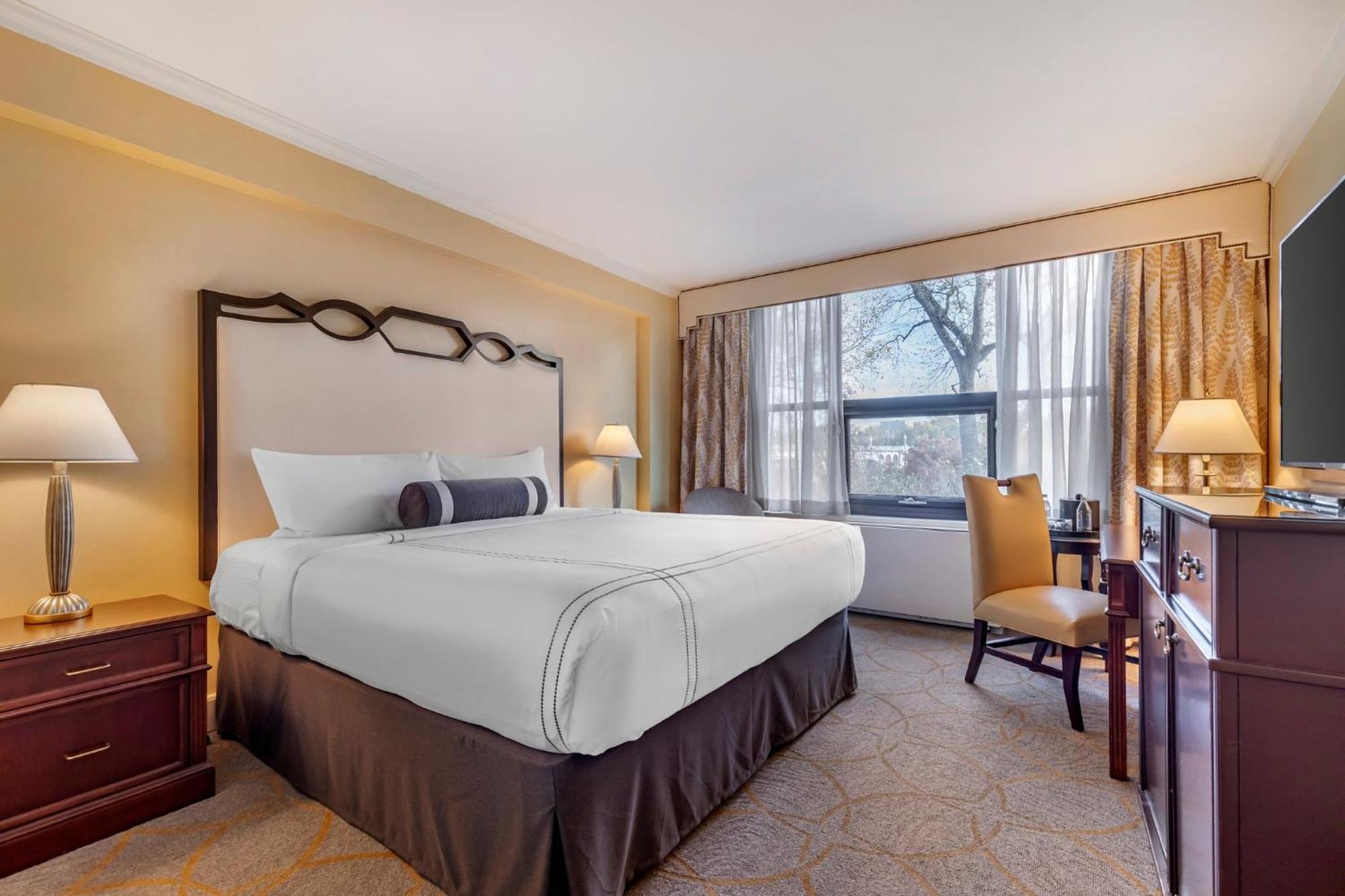 Omni Shoreham Hotel Washington Bagian luar foto