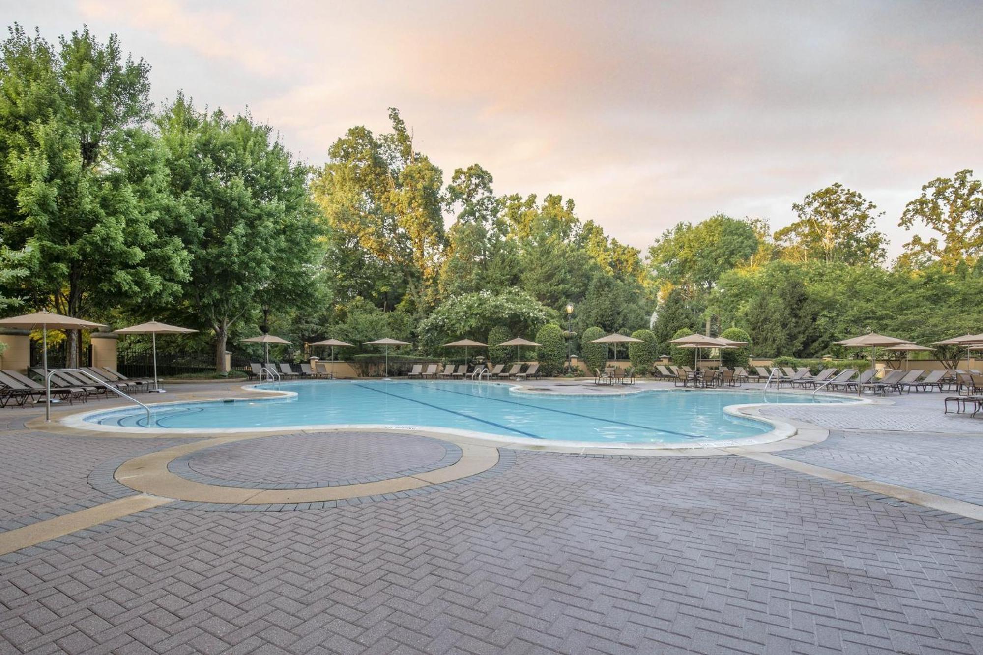 Omni Shoreham Hotel Washington Bagian luar foto